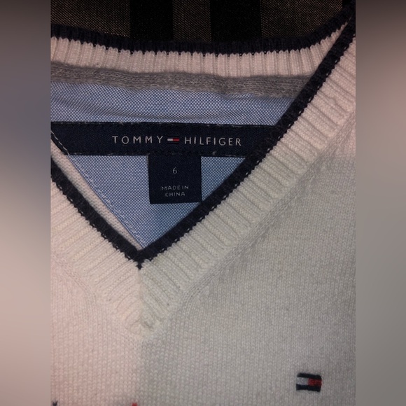 White V-neck Argyle Tommy Hilfiger Sweater Vest - Picture 3 of 3